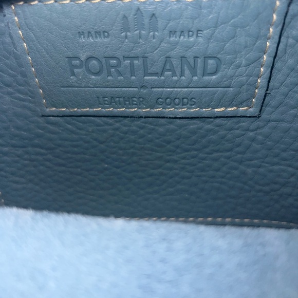 Portland Leather Dream Shoulder Bag - Picture 9 of 12